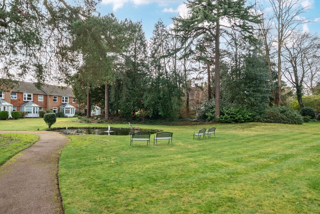 Additional image 6 of 2 bed flat for saleFairlawn, Hall Place Drive, Weybridge KT13