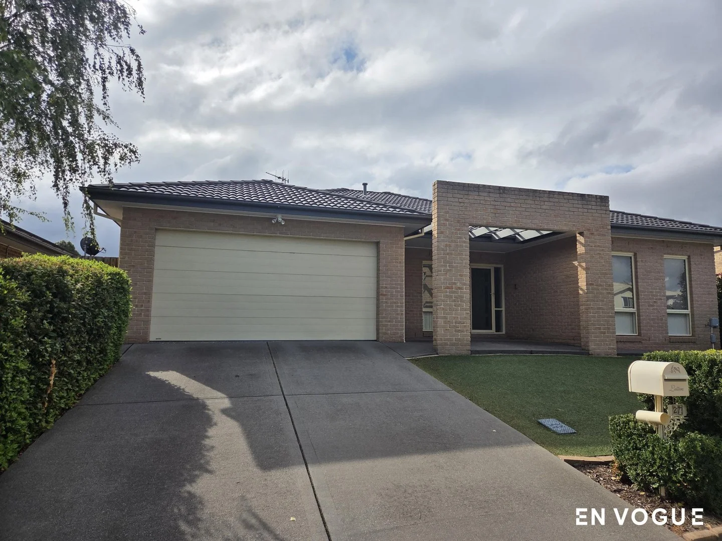 27 Kalianna Street, Harrison ACT 2914