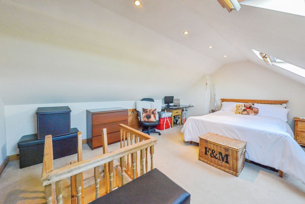 Additional image 3 of 3 bed end terrace house for saleChurchgate, Waltham Cross EN8