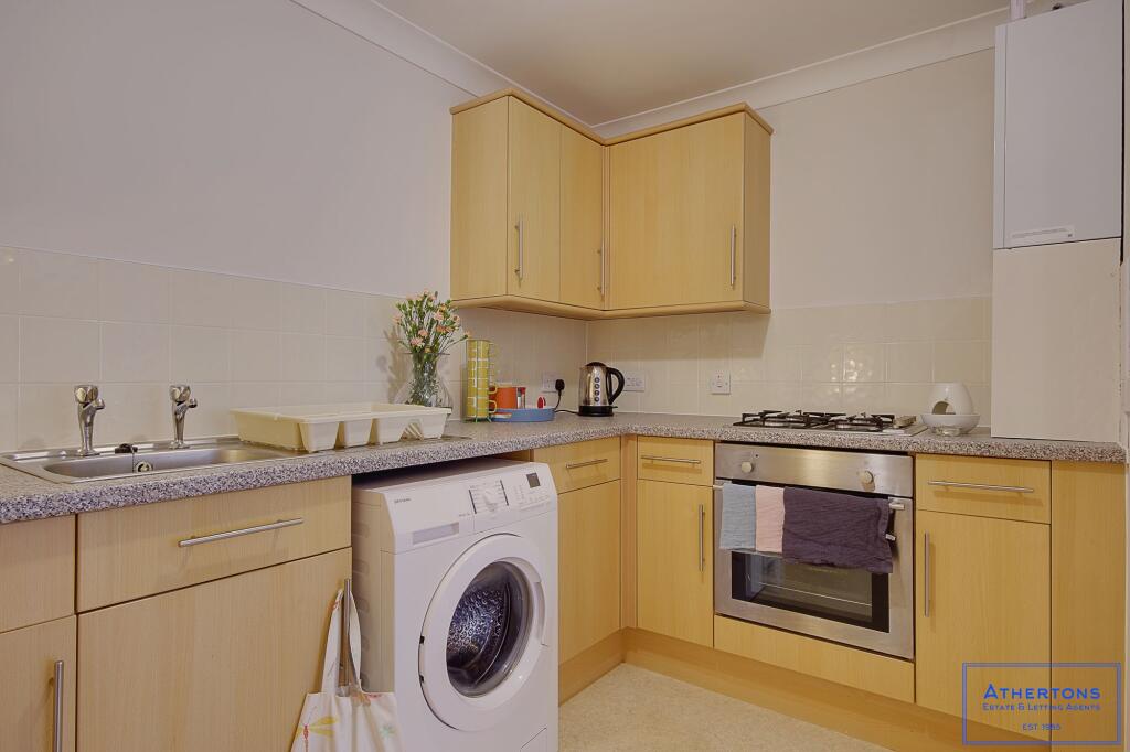 Ballam Grove, Parkstone, Poole photo 2