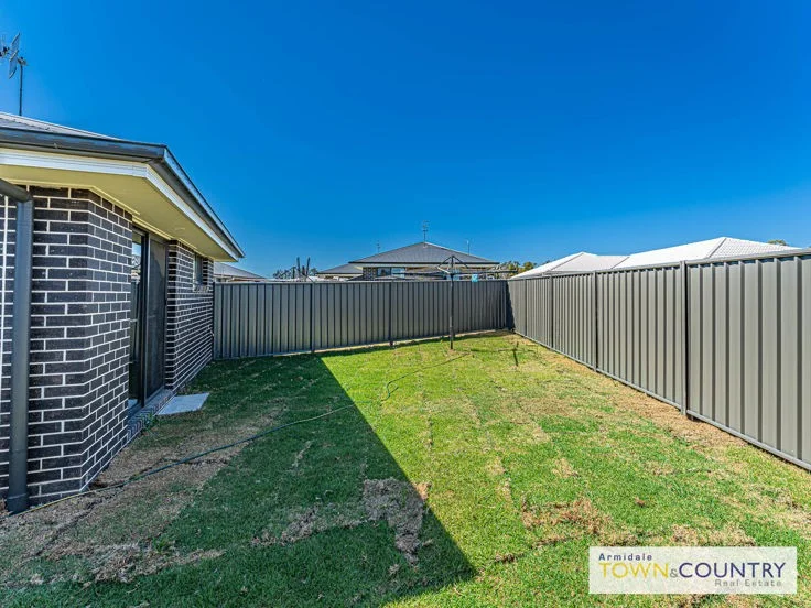 Additional image 9 of 2/17 Sunrise Crescent, Armidale NSW 2350