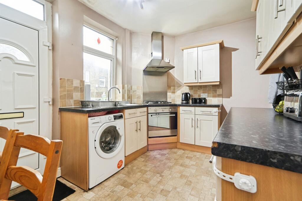 Caister Street, Keighley photo 4