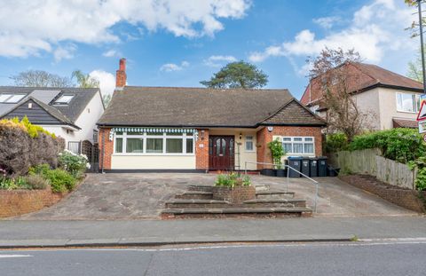Hartland Way, Shirley, Croydon CR0