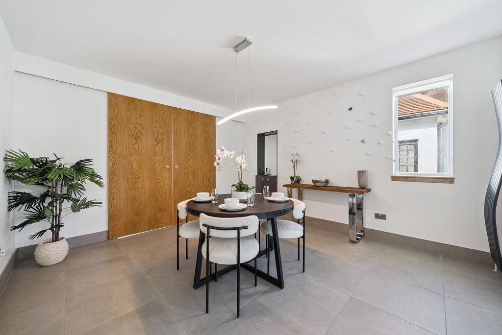 Additional image 8 of 5 bed detached house for saleStirling Drive, Bearsden G61