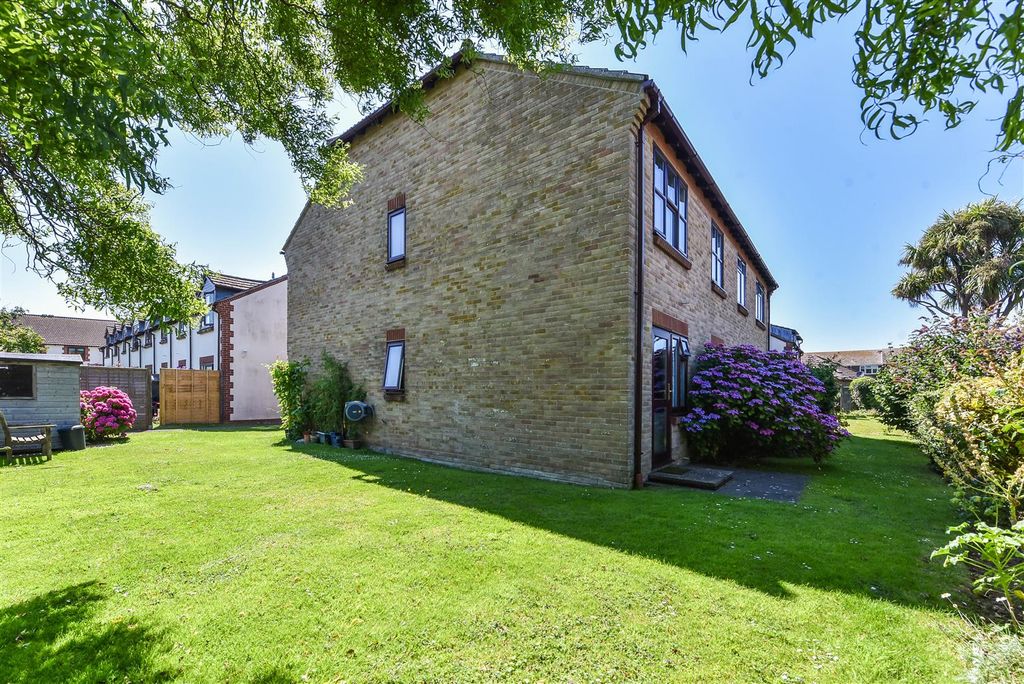 Additional image 3 of 2 bed flat for saleWindmill Court, East Wittering, Chichester PO20