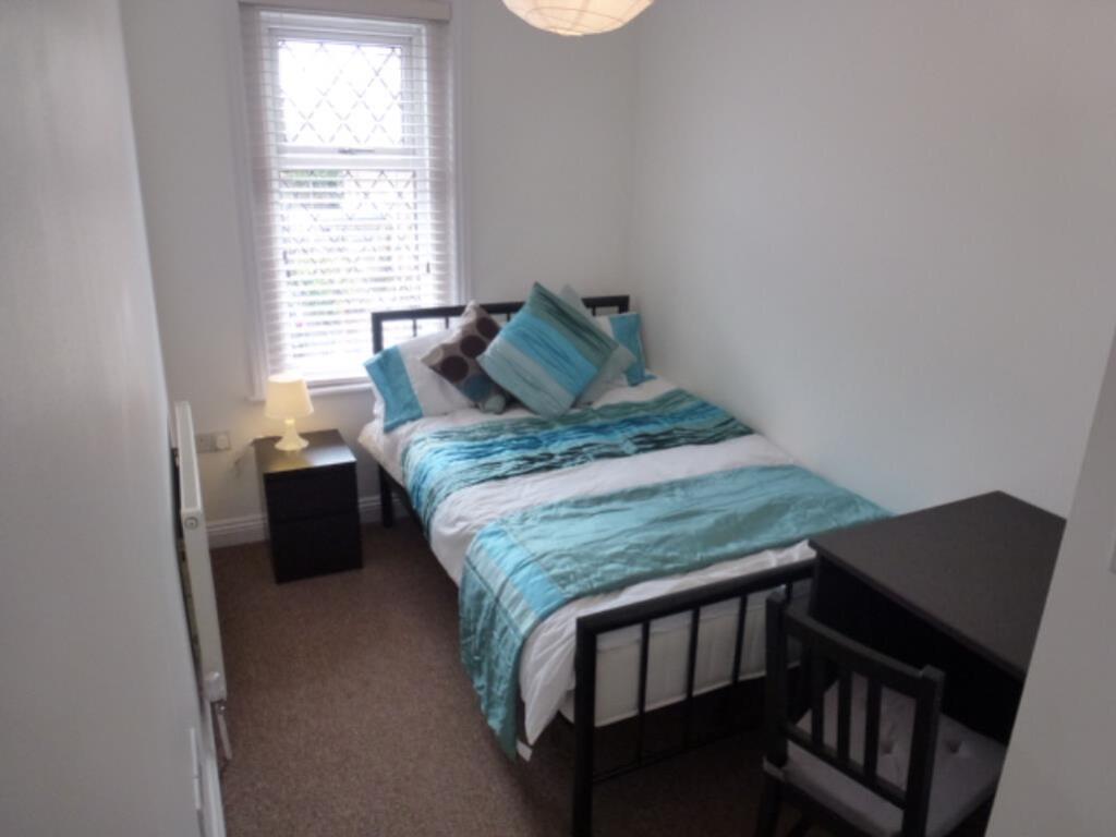 Tolstoi Road, Poole, Dorset, BH14 0QJ