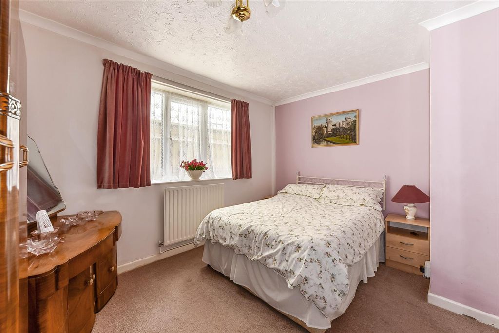 Additional image 18 of 3 bed detached bungalow for saleFarm Road, Bracklesham Bay, Chichester PO20