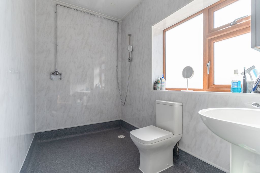 Additional image 15 of 6 bed detached house for salePenyrheol, Pontypool NP4