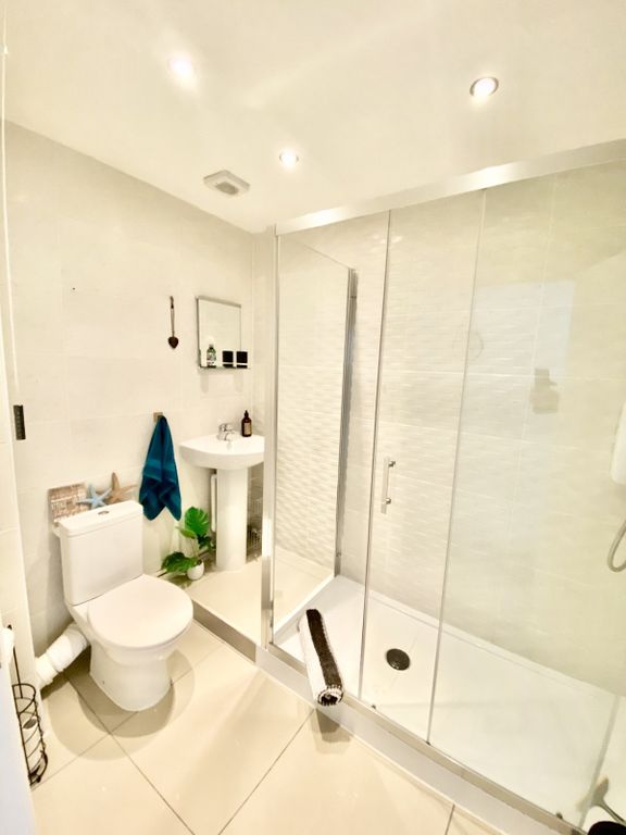 Additional image 7 of 1 bed flat for saleFlat 7 Northcliffe House, High Street, Tenby, Pembrokeshire SA70