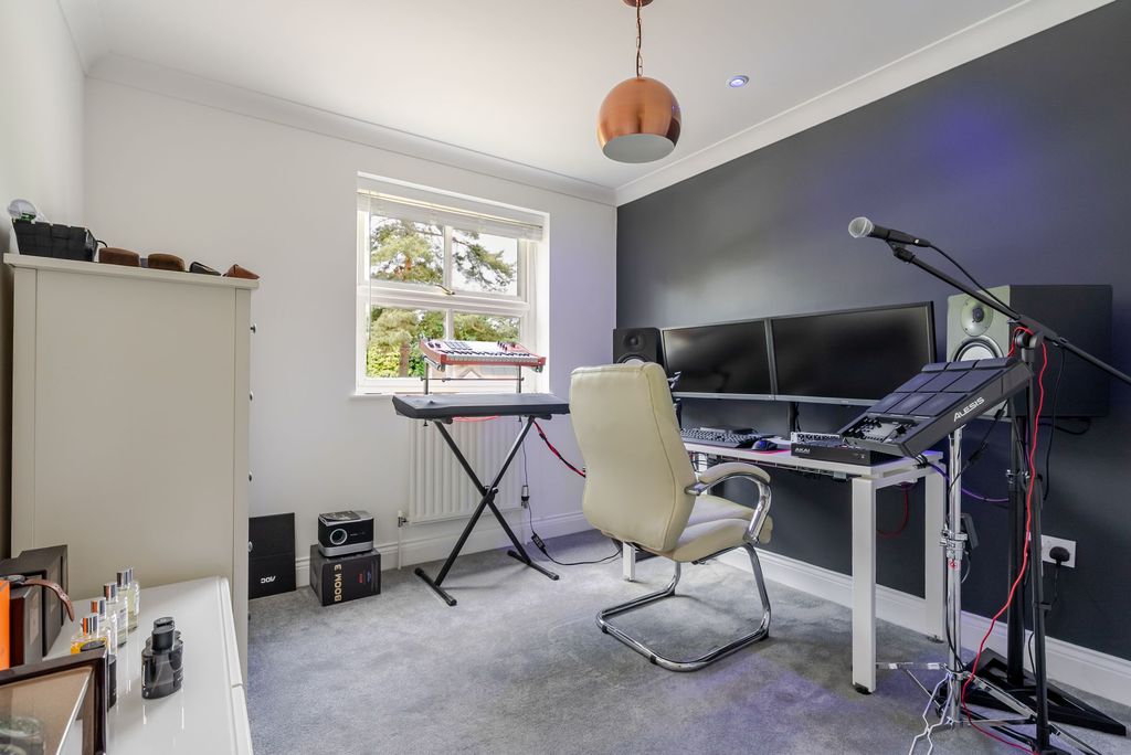Additional image 7 of 3 bed semi-detached house for saleBakehouse Court, Ascot SL5