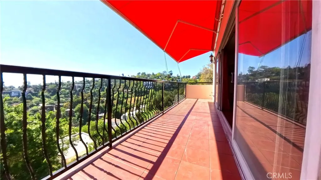Additional image 43 of 633 Sunnyhill Drive, Los Angeles, CA 90065