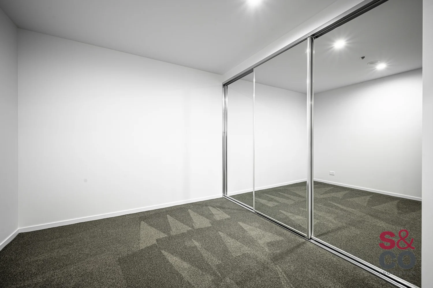 1218/15 Bowes Street, Phillip ACT 2606 photo 5