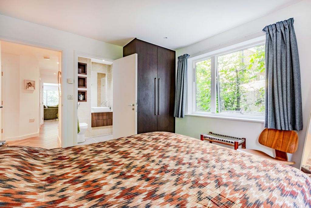 Additional image 9 of 3 bed flat for saleGoldstone Crescent, Hove BN3