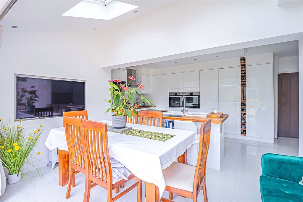 Additional image 3 of 3 bed semi-detached house for saleStanborough Avenue, Borehamwood, Hertfordshire WD6