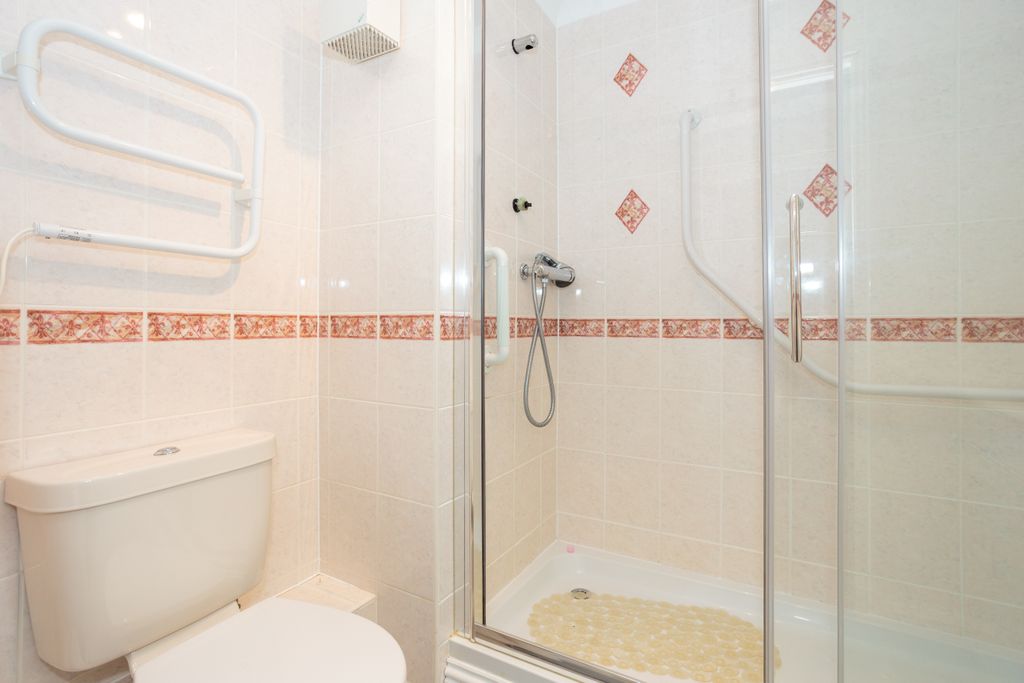Additional image 11 of 2 bed flat for saleGlebe Street, Dumfries DG1