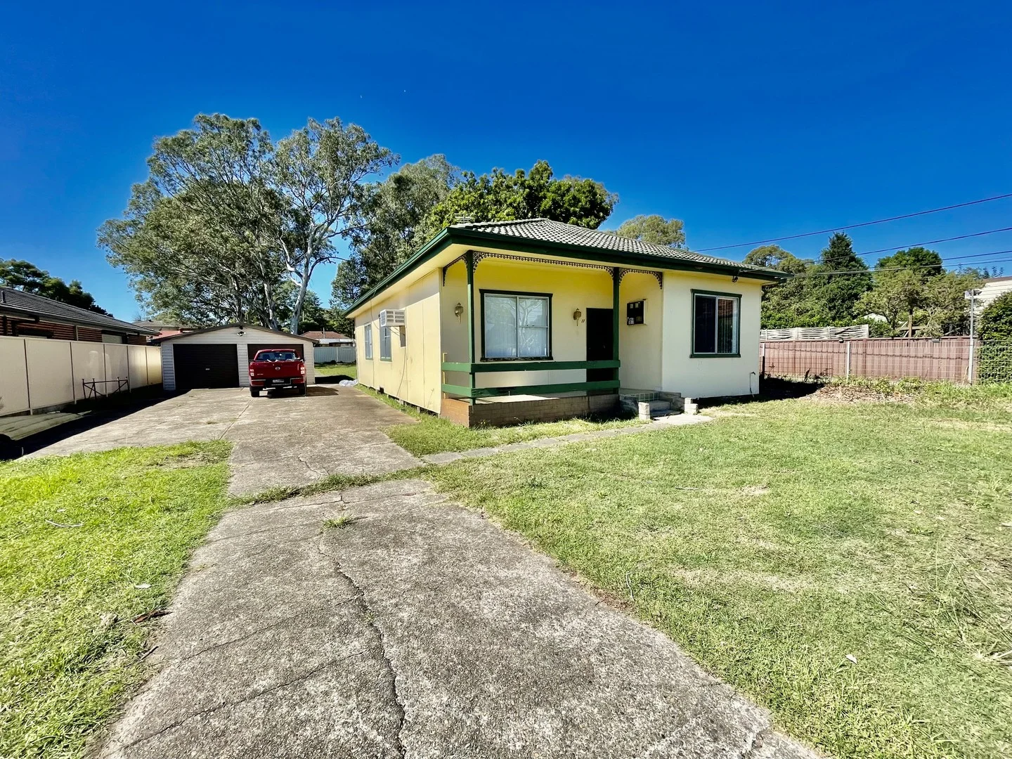 11 Lamonerie Street, Toongabbie NSW 2146