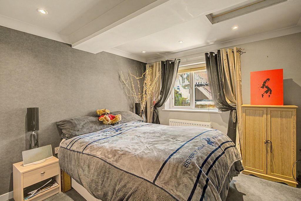 Additional image 14 of 5 bed flat for saleHollins Lane, Harrogate HG3