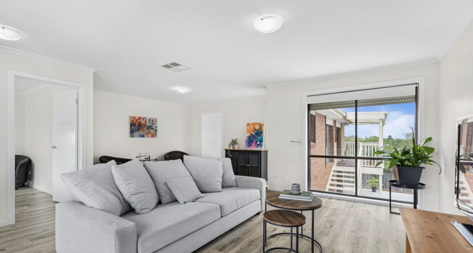 23 Centenary Drive, Mill Park VIC 3082 photo 4