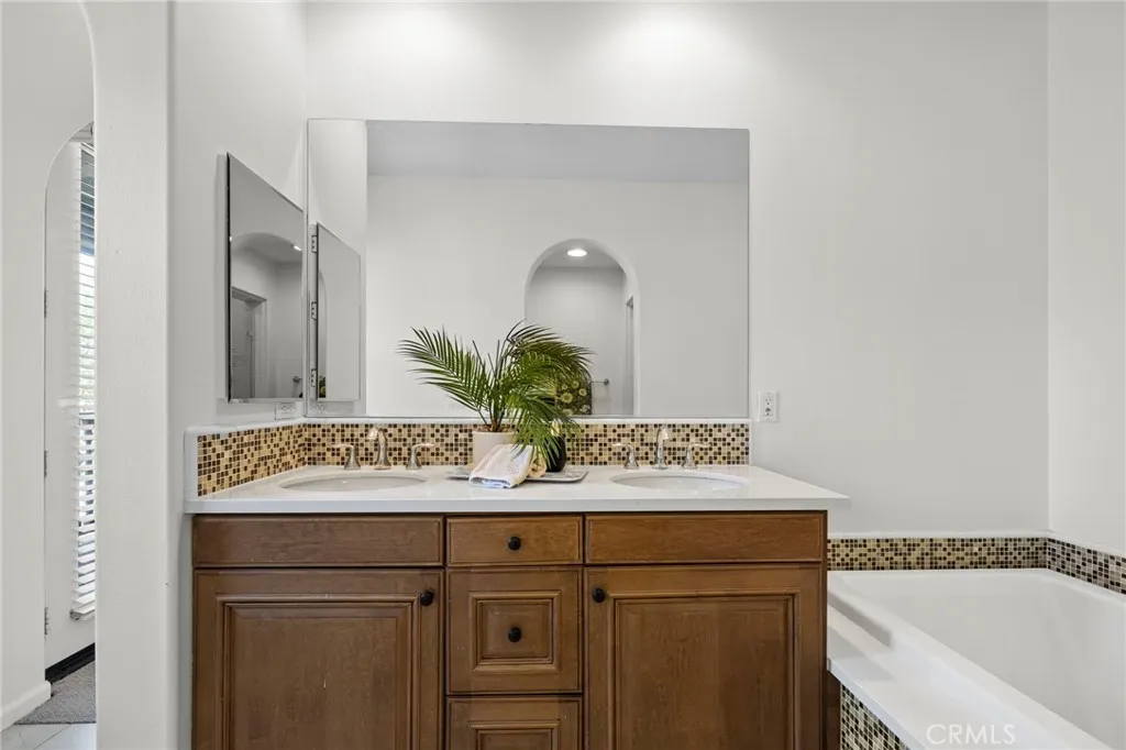 Additional image 22 of 922 E Baseline Road, Claremont, CA 91711