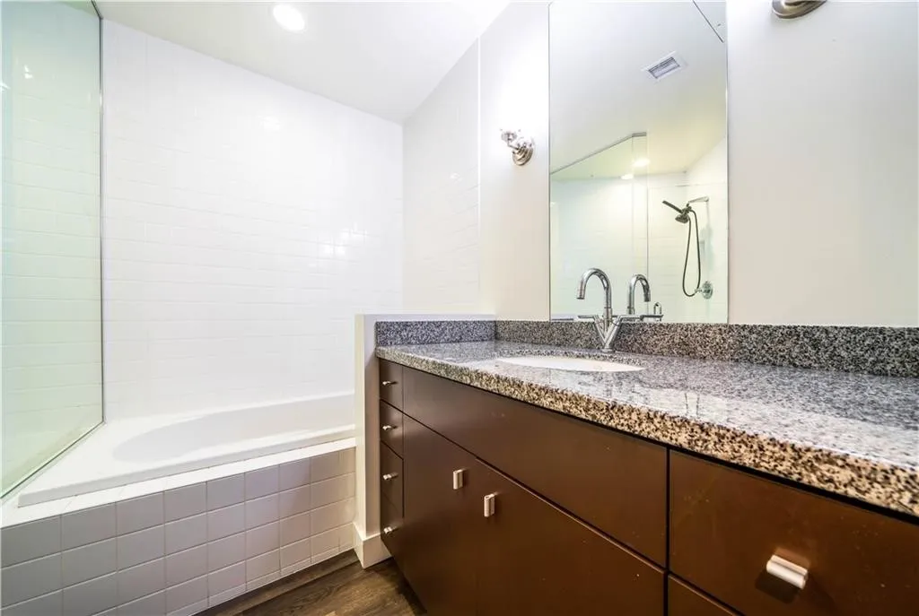 Additional image 43 of 1100 Wilshire Blvd Unit 2707, Los Angeles, CA 90017