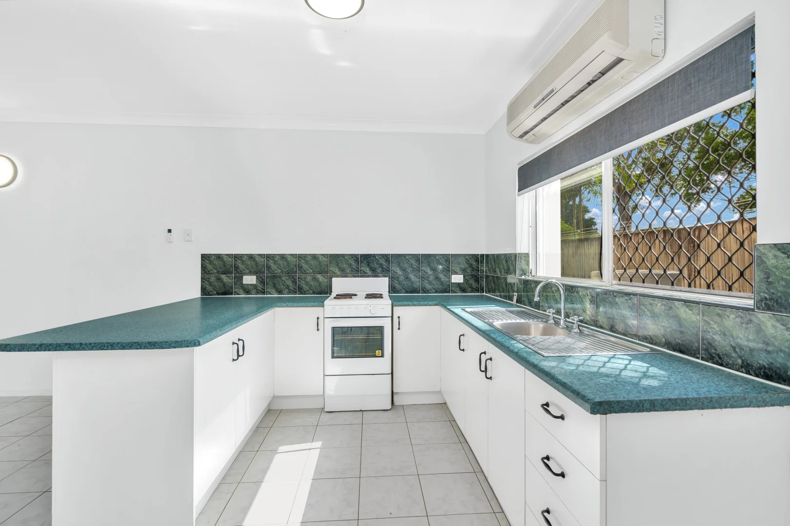 Additional image 4 of 2/11 Ingham Court, Mooroobool QLD 4870
