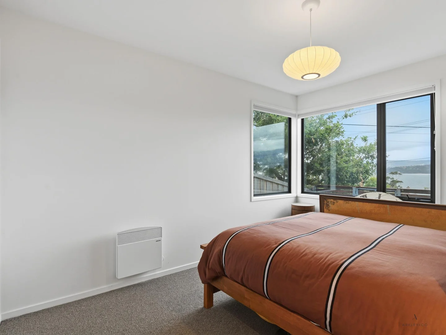 Additional image 11 of 1/142 Derwent Avenue, Lindisfarne TAS 7015