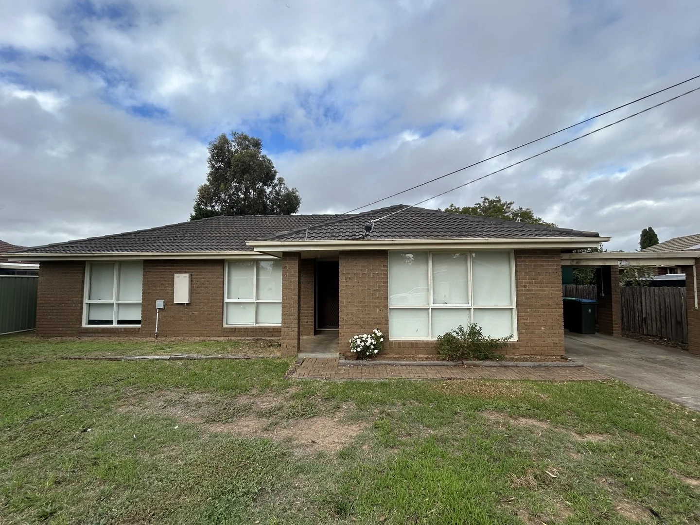 33 Daphne Crescent, Werribee VIC 3030