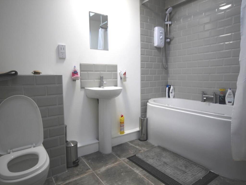 Grove Terrace, , Bradford photo 3