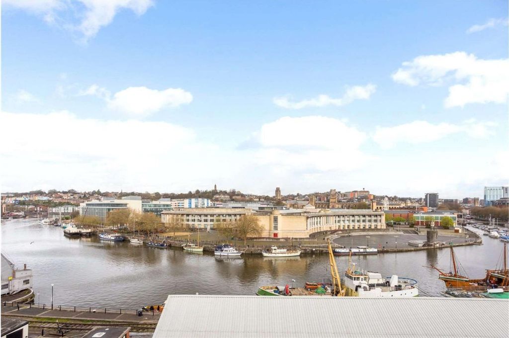Additional image 6 of 2 bed flat for saleGaol Ferry Steps, Bristol BS1