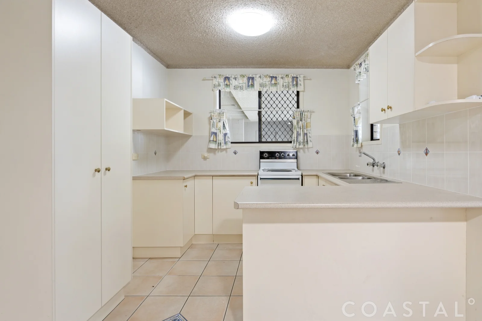 Additional image 4 of 1/5 St Kilda Avenue, Broadbeach QLD 4218