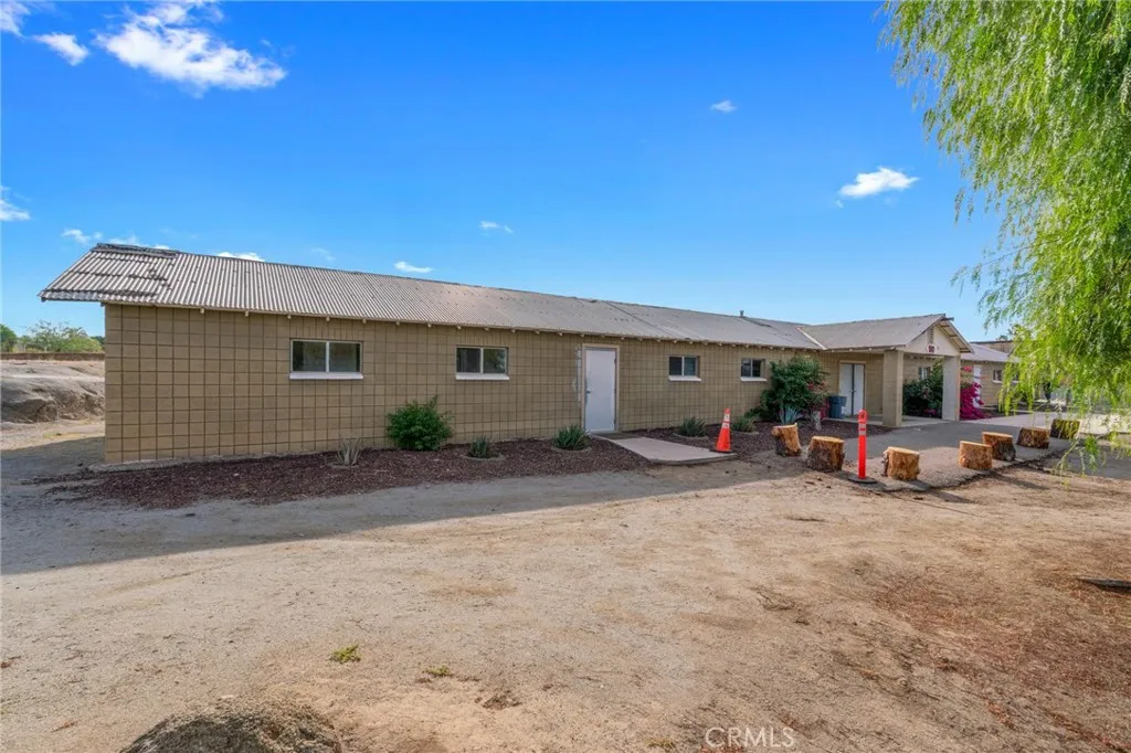 21871 Richard St, Perris, CA 92570 photo 4