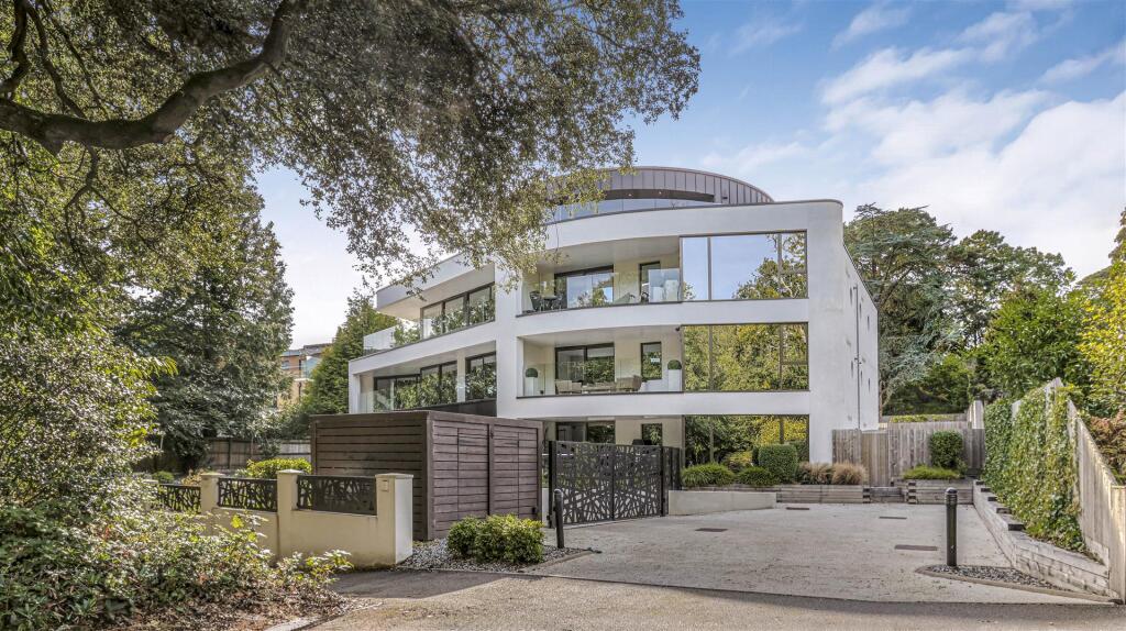 Penthouse, The Avenue Branksome Park