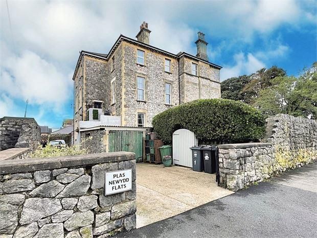 2 bed flat for salePlas Newydd, Ellenborough Park Road, Weston Super Mare BS23