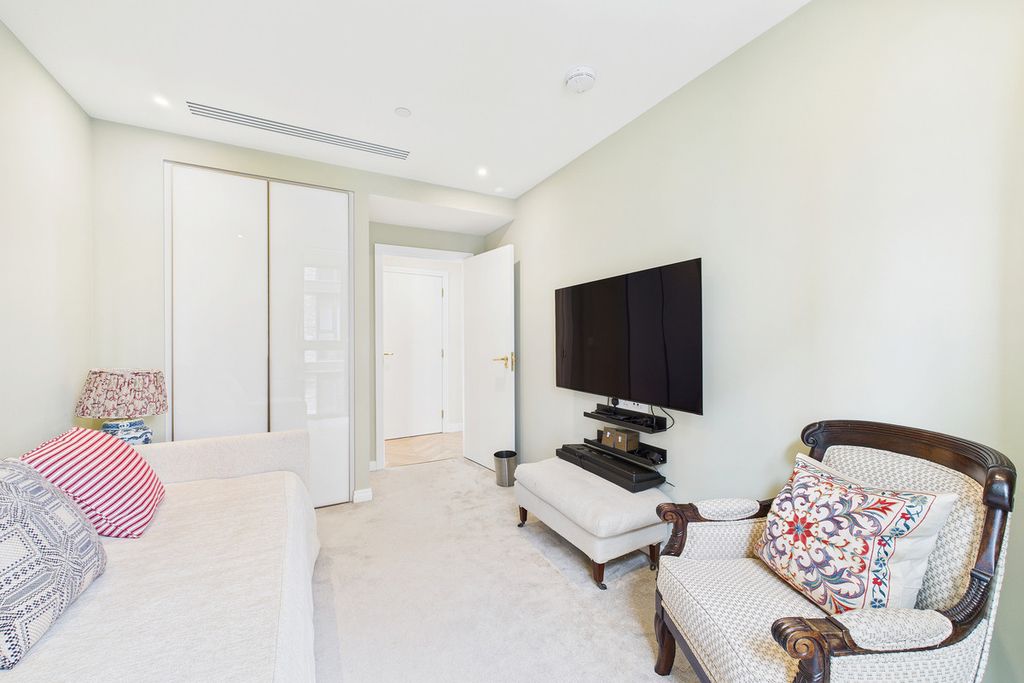 Additional image 14 of 4 bed flat for saleMichael Road, London SW6