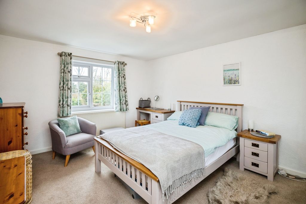 Additional image 10 of 3 bed semi-detached house for saleThe Nook, Chester CH2