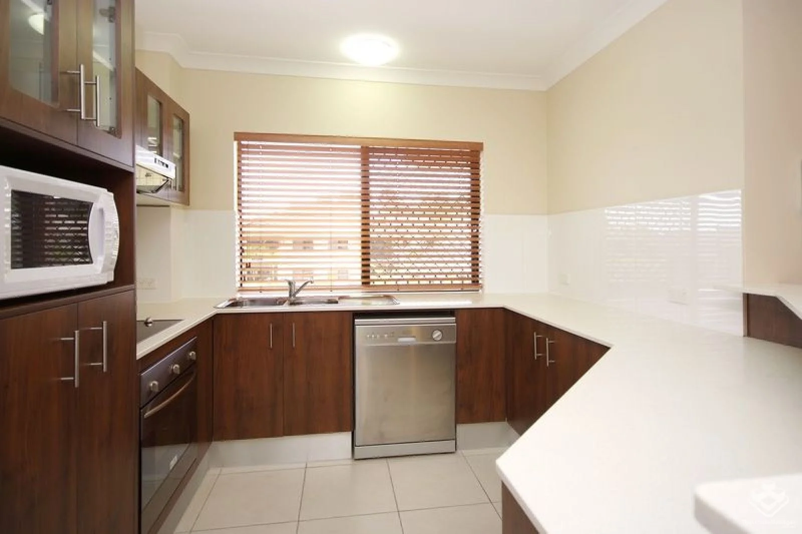 Additional image 3 of ID:21172899/1-15 Robson Street, Mooroobool QLD 4870