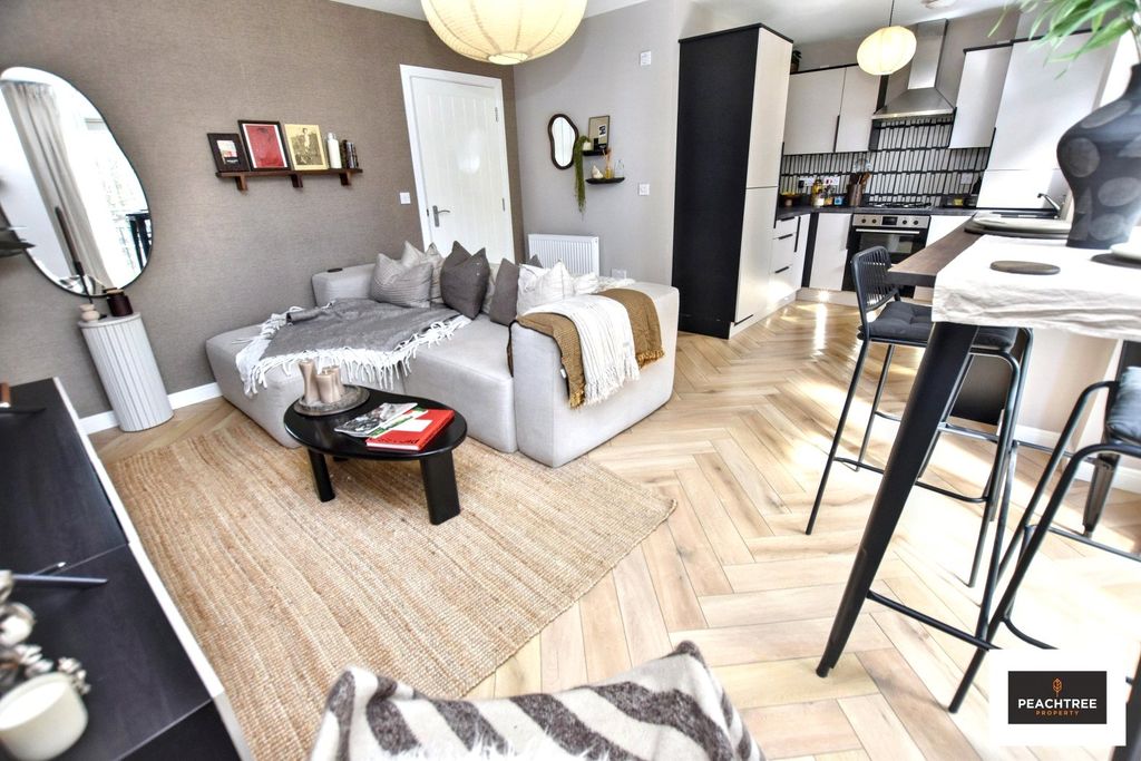 Additional image 15 of 2 bed flat for saleClydeside Terrace, Renfrew, Renfrewshire PA4