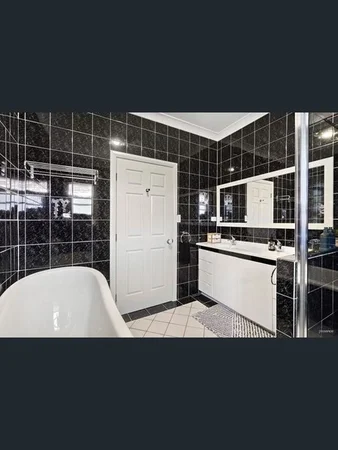 Additional image 2 of UNIT 4/190 Beaumont Street, Hamilton NSW 2303