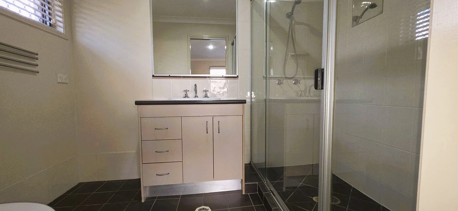 Additional image 13 of 38 George Street, Deception Bay QLD 4508