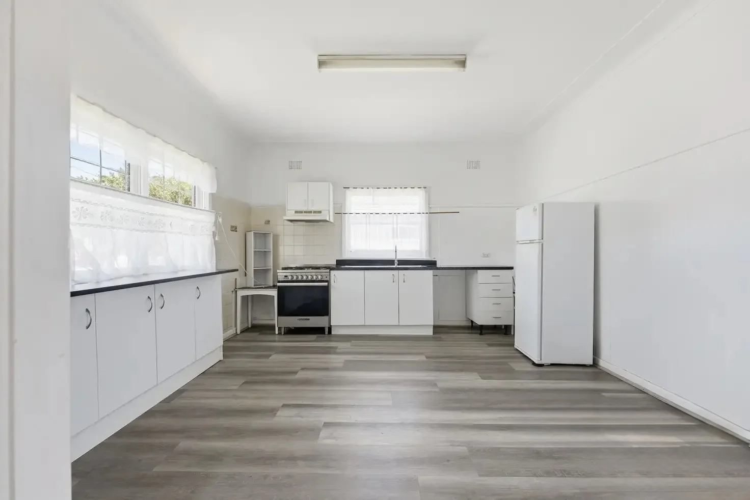 30 Dan Street, Campbelltown NSW 2560