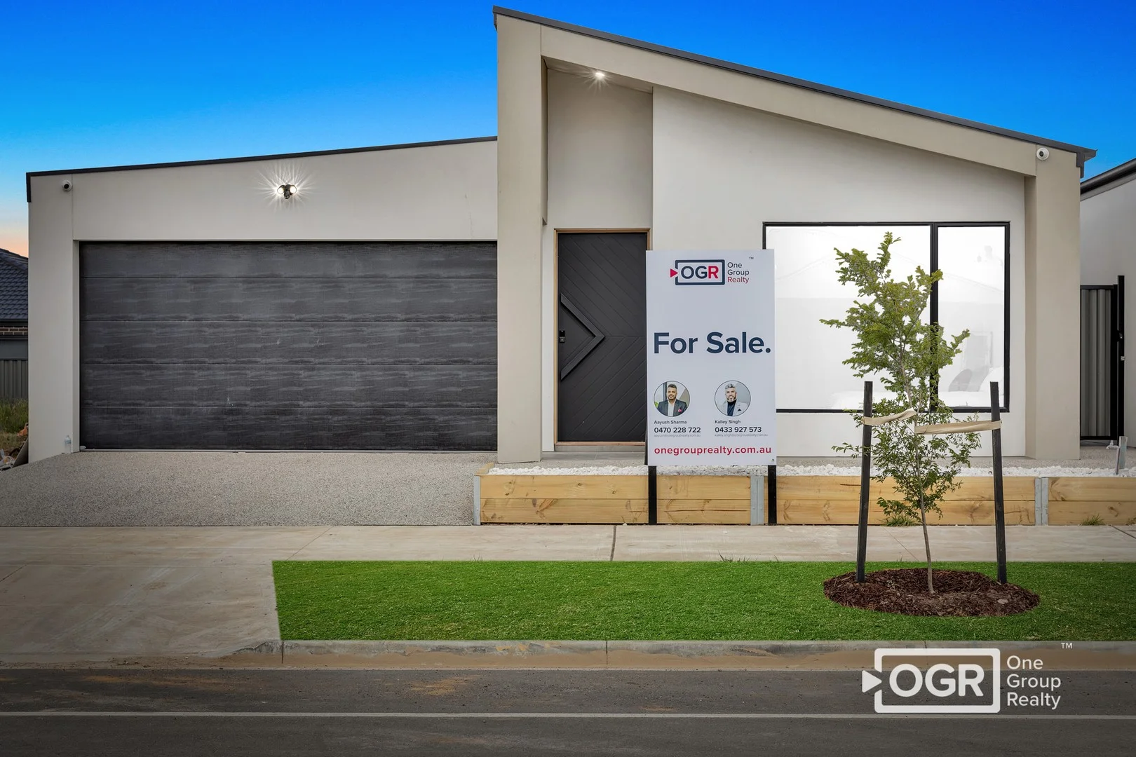 719 & 721 Grand Boulevard, Mickleham VIC 3064