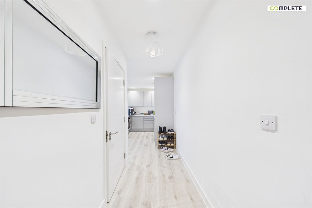 Additional image 2 of 2 bed flat for saleNo1 Old Trafford, Manchester M17