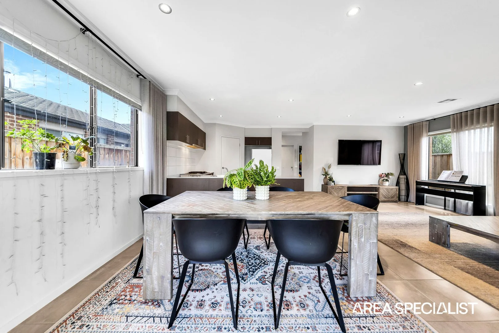 22 FLANKER WAY, Clyde VIC 3978 photo 5