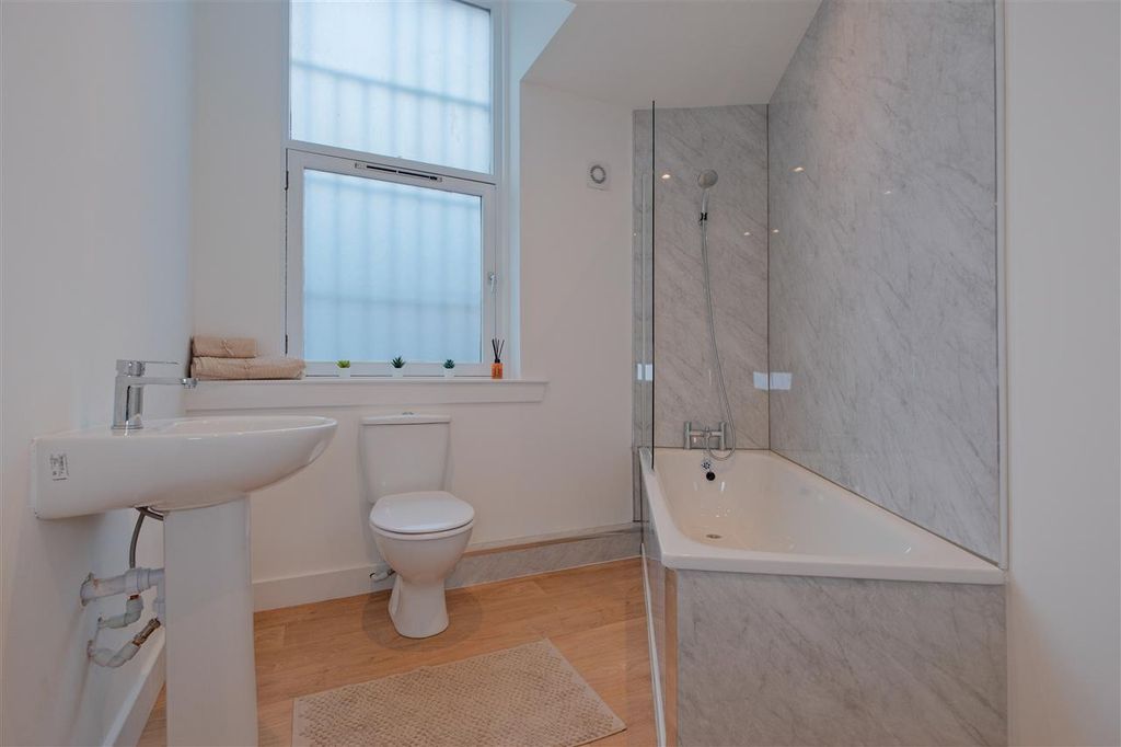 Additional image 13 of 2 bed flat for saleBrandon Street, Hamilton ML3