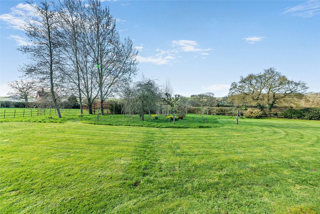 Additional image 10 of 6 bed detached house for saleNorth End, Newbury, Hampshire RG20