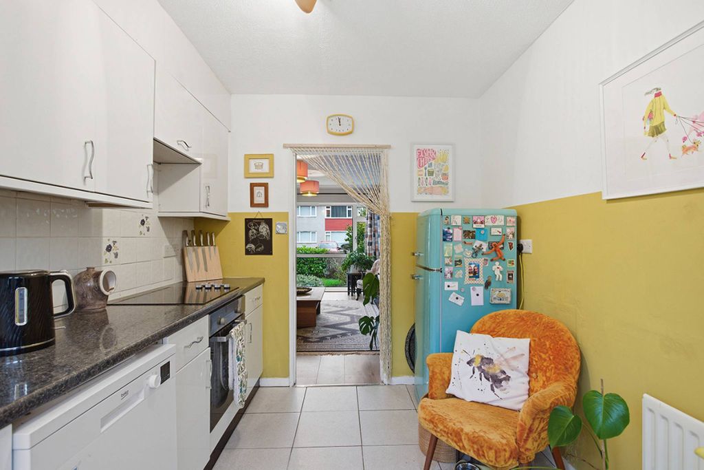 Additional image 6 of 2 bed flat for saleNewbattle Abbey Crescent, Eskbank, Dalkeith, Midlothian EH22