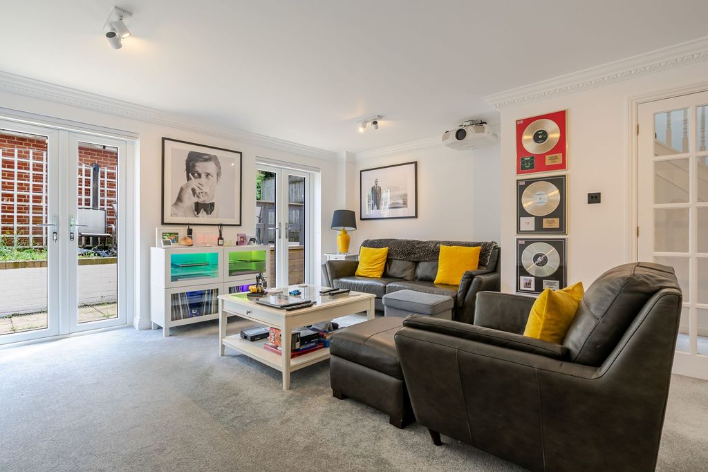 Additional image 4 of 3 bed semi-detached house for saleBakehouse Court, Ascot SL5
