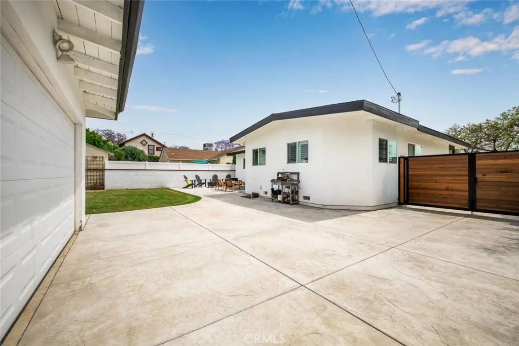 Additional image 112 of 6135 E 23rd Street, Long Beach, CA 90815