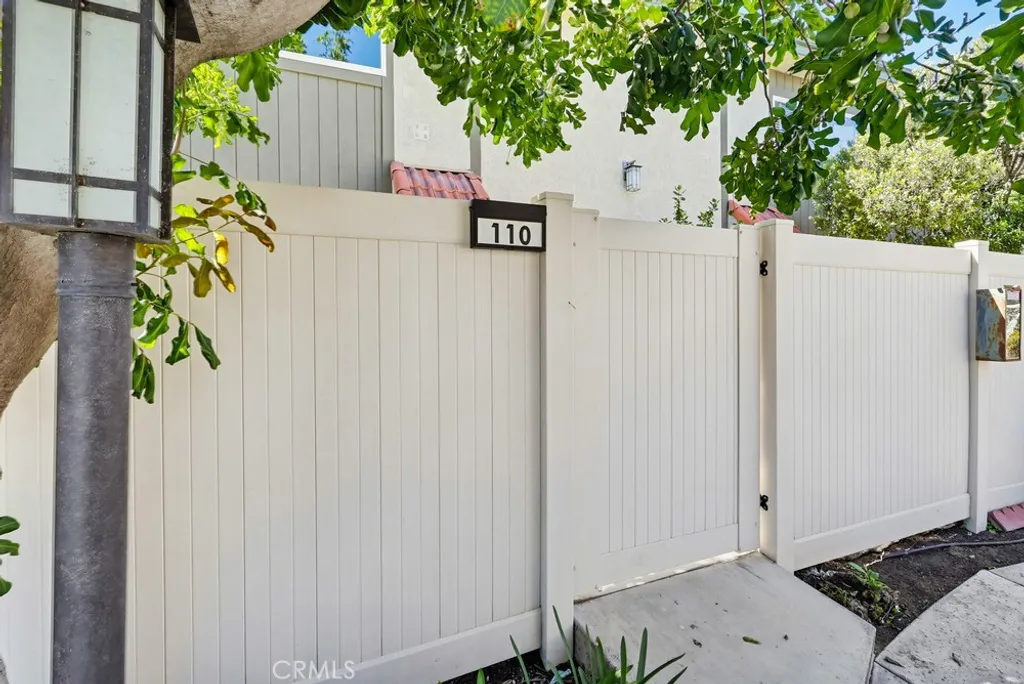 Additional image 4 of 19018 Sherman Way Unit 110, Reseda, CA 91335