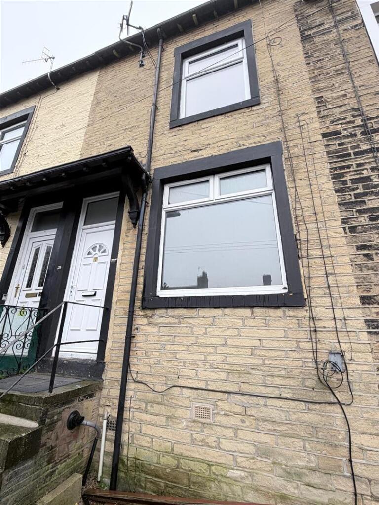 Exmouth Place, Bradford photo 2